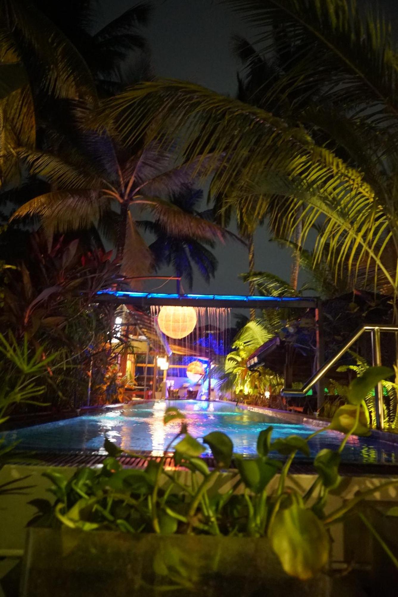 Red Coconut Villa Bentota Exterior photo
